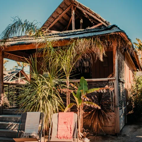 Garden Tiki Hutte